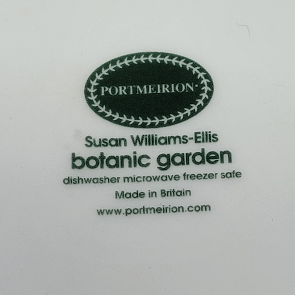 Botanic Garden Mistletoe by Portmeirion 8 5/8" Pasta Bowlin excellent condition - Picture 2 of 4